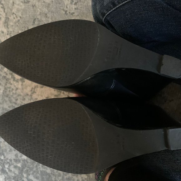Stuart Weitzman booties size 7M made in Spain! EUC - Picture 3 of 6